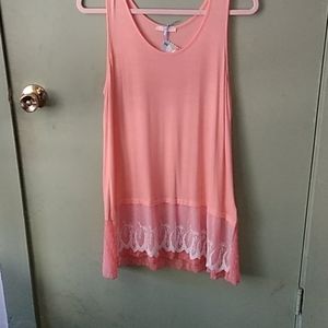 Peach tank top with lace trim